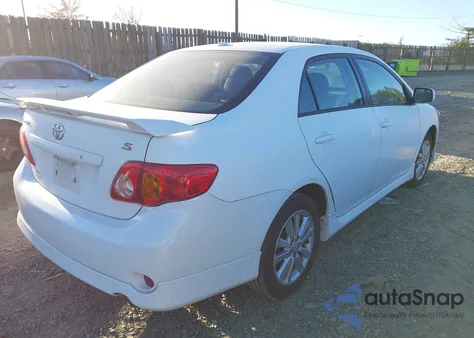 2010 Toyota Corolla S z USA, uszkodzony, nr VIN 2T1BU4EE3AC471933